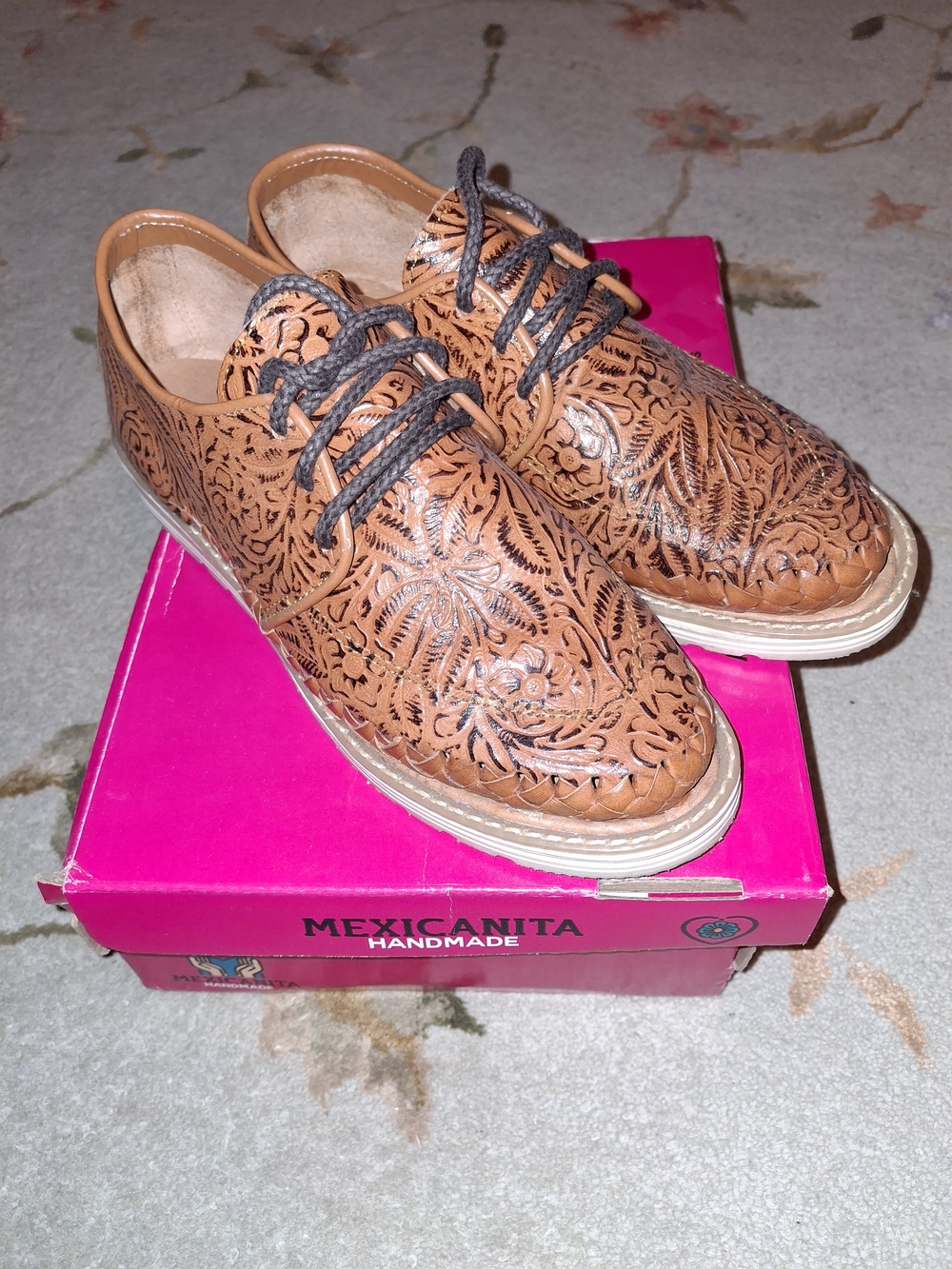 Handmade Women's Tan Leather Lace-Up Shoes Sz 7